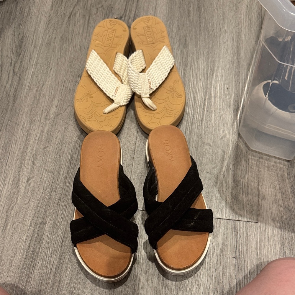 Roxy Women's Black Crisscross Slide Sandals with Tan Footbed and Cream Flip Flop